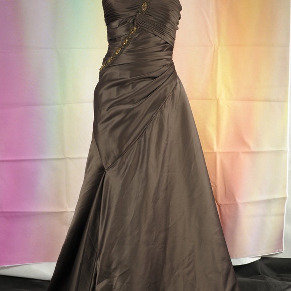 ONE STRAP BROWN FORMAL BEJEWLED SZ 12 - Picture 1 of 3